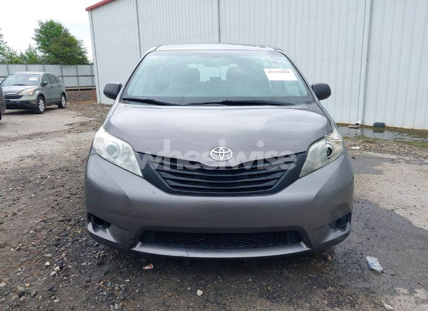 Photo 12 of 2015 Toyota Sienna L 7 PASSENGER (VIN 5TDZK3DC8FS678539)