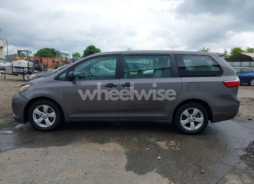 Photo 14 of 2015 Toyota Sienna L 7 PASSENGER (VIN 5TDZK3DC8FS678539)