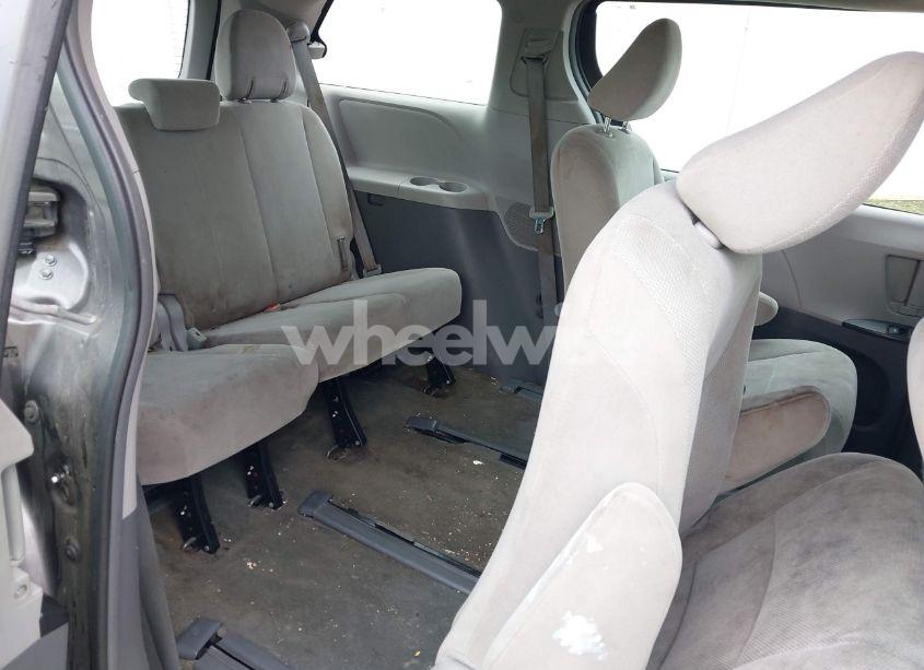Photo 8 of 2015 Toyota Sienna L 7 PASSENGER (VIN 5TDZK3DC8FS678539)