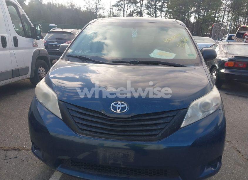 Photo 12 of 2011 Toyota Sienna BASE V6 (VIN 5TDZK3DC9BS028189)