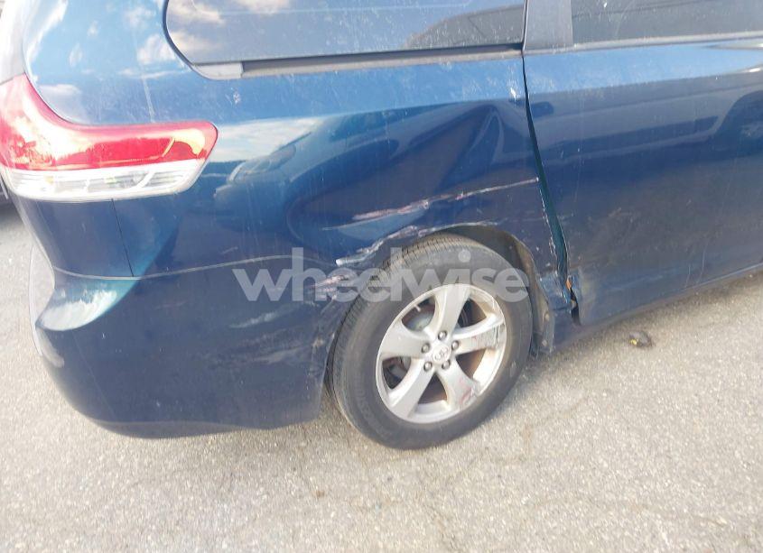 Photo 6 of 2011 Toyota Sienna BASE V6 (VIN 5TDZK3DC9BS028189)