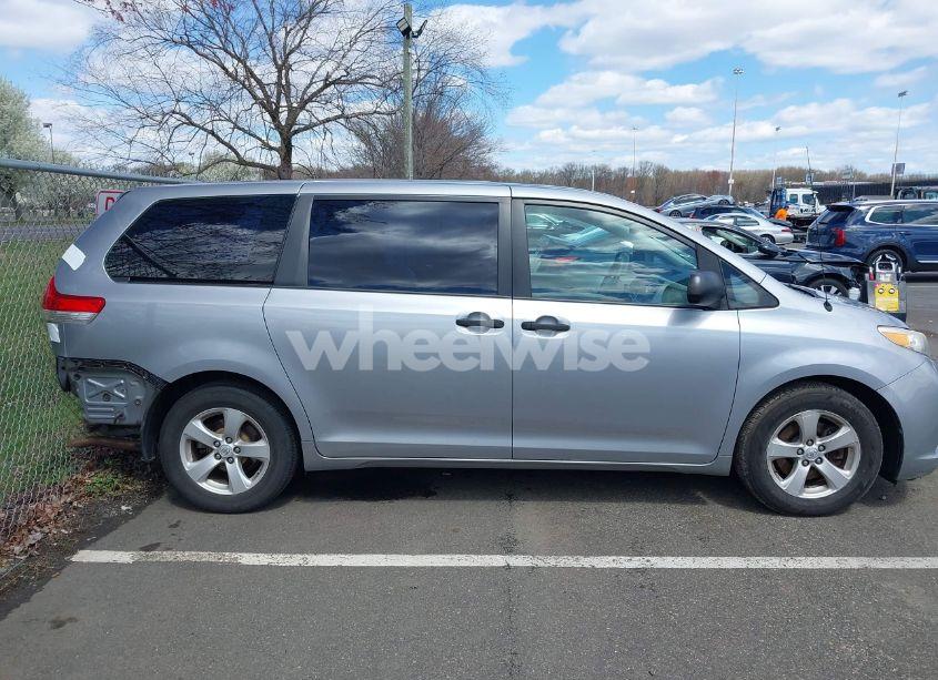 Photo 13 of 2013 Toyota Sienna L V6 7 PASSENGER (VIN 5TDZK3DC9DS298333)