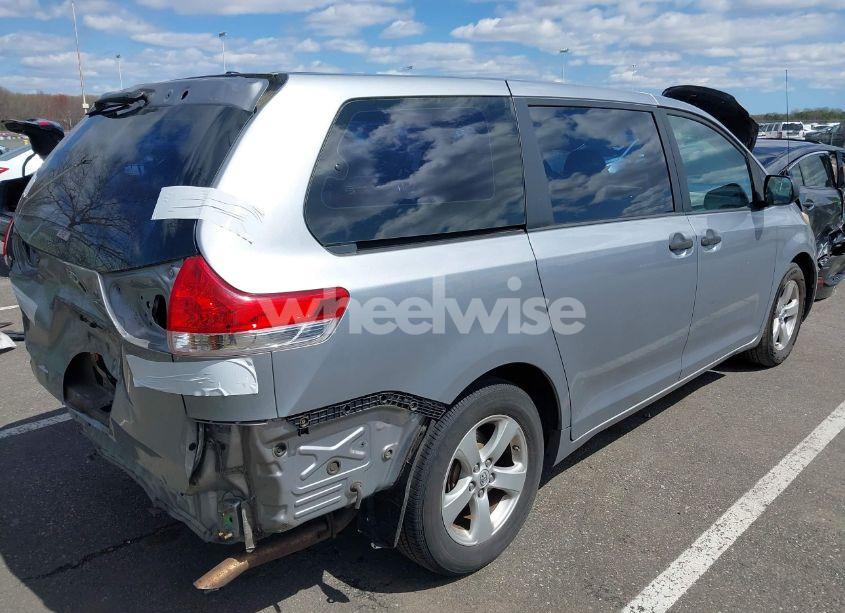 Photo 4 of 2013 Toyota Sienna L V6 7 PASSENGER (VIN 5TDZK3DC9DS298333)