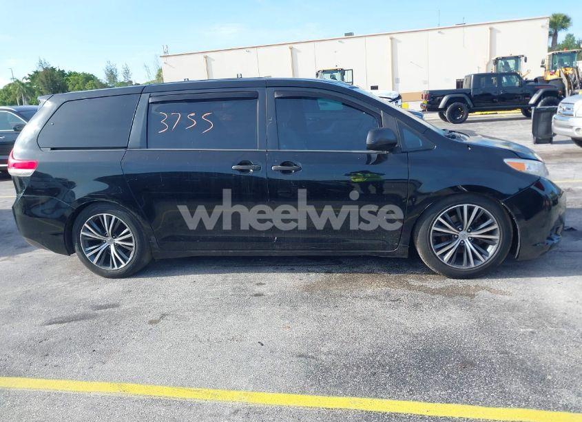 Photo 13 of 2013 Toyota Sienna L V6 7 PASSENGER (VIN 5TDZK3DC9DS357722)