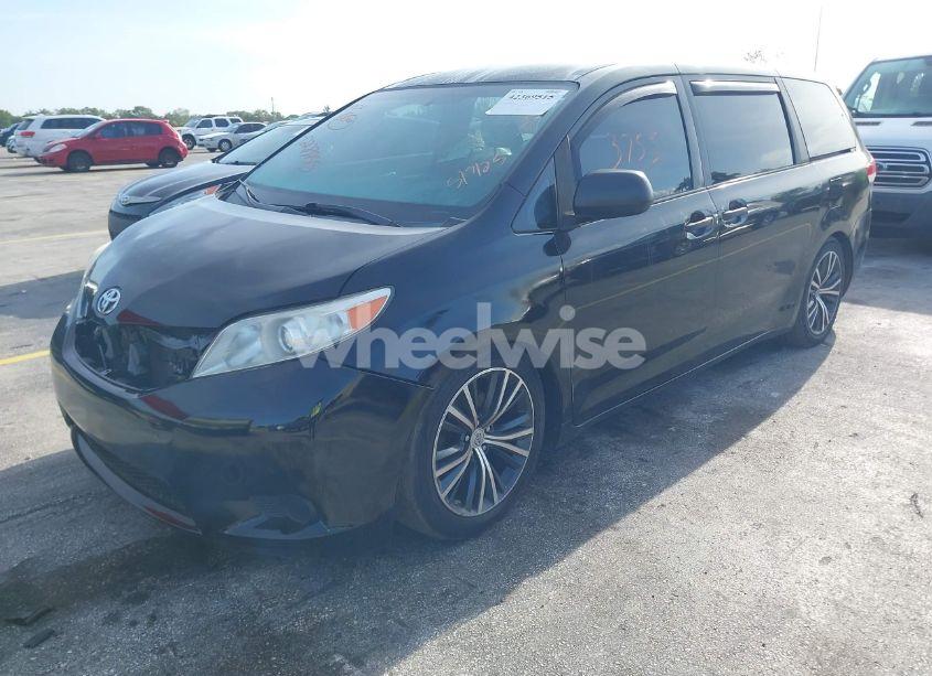 Photo 2 of 2013 Toyota Sienna L V6 7 PASSENGER (VIN 5TDZK3DC9DS357722)