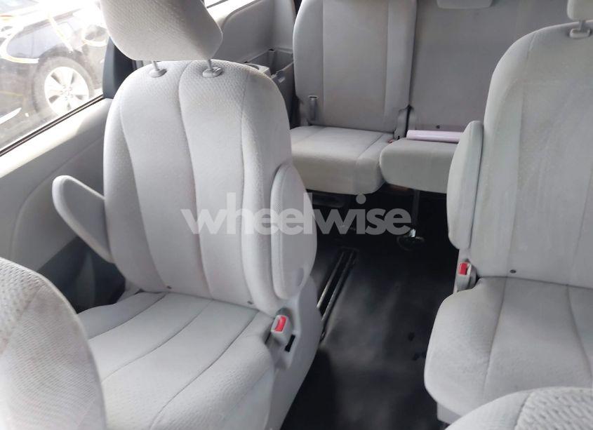 Photo 8 of 2013 Toyota Sienna L V6 7 PASSENGER (VIN 5TDZK3DC9DS357722)