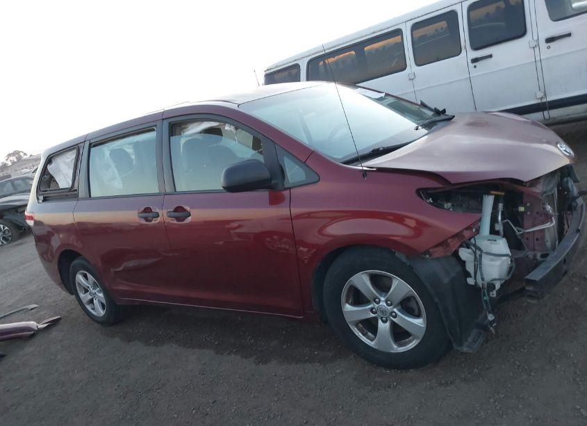 Photo 13 of 2013 Toyota Sienna L V6 7 PASSENGER (VIN 5TDZK3DC9DS381681)