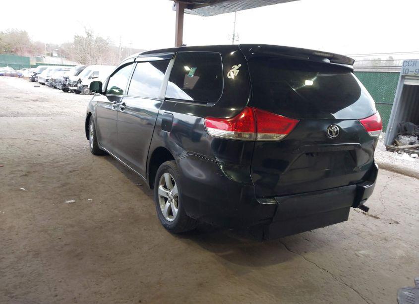 Photo 3 of 2014 Toyota Sienna L (VIN 5TDZK3DC9ES425759)