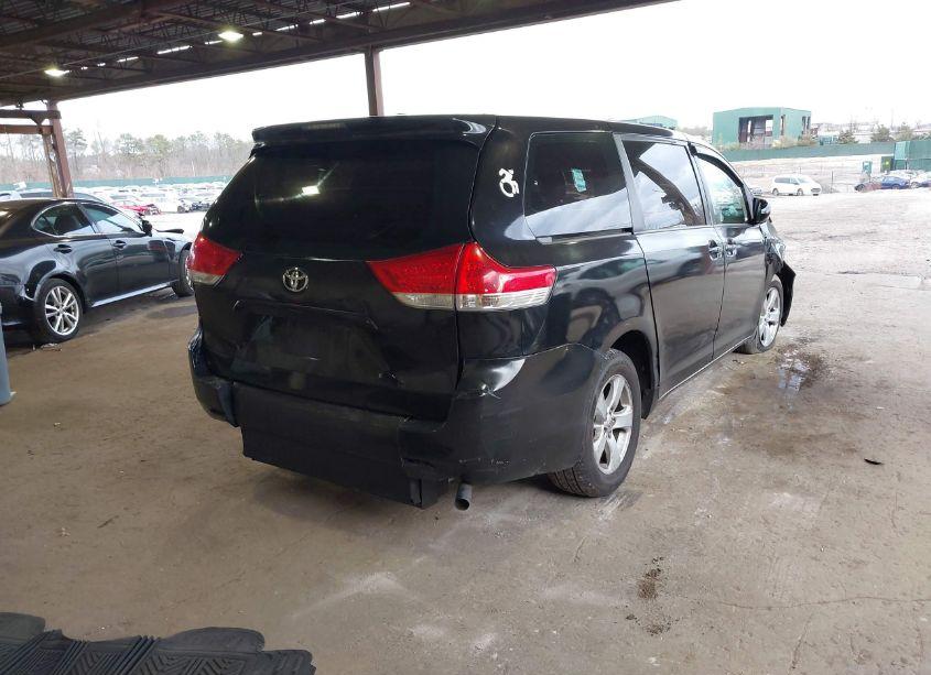 Photo 4 of 2014 Toyota Sienna L (VIN 5TDZK3DC9ES425759)