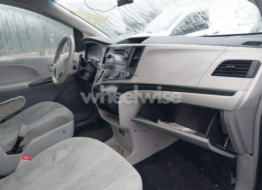 Photo 5 of 2014 Toyota Sienna L V6 7 PASSENGER (VIN 5TDZK3DC9ES444537)