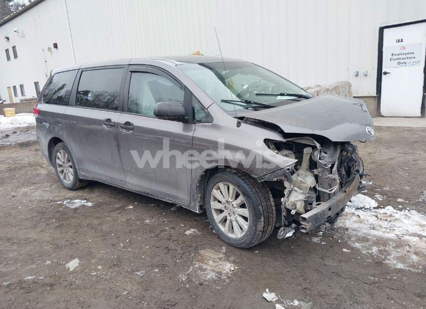 2014 Toyota Sienna L V6 7 PASSENGER (VIN 5TDZK3DC9ES510214) main photo