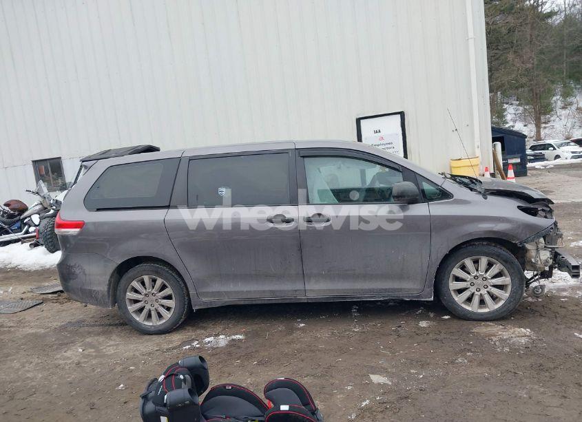 Photo 13 of 2014 Toyota Sienna L V6 7 PASSENGER (VIN 5TDZK3DC9ES510214)