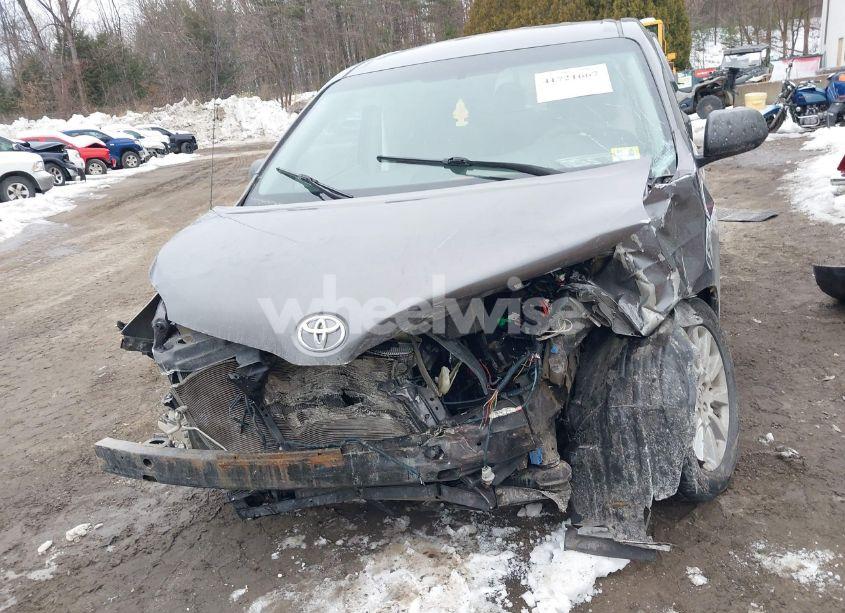 Photo 6 of 2014 Toyota Sienna L V6 7 PASSENGER (VIN 5TDZK3DC9ES510214)