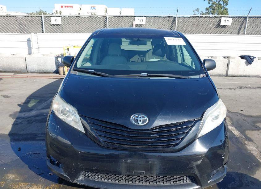 Photo 11 of 2015 Toyota Sienna L 7 PASSENGER (VIN 5TDZK3DC9FS549869)