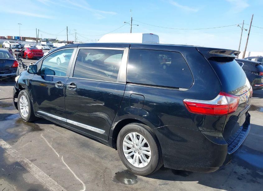 Photo 3 of 2015 Toyota Sienna L 7 PASSENGER (VIN 5TDZK3DC9FS549869)