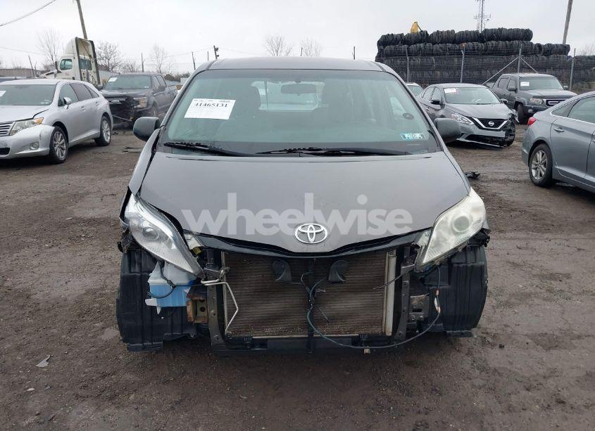 Photo 13 of 2015 Toyota Sienna L 7 PASSENGER (VIN 5TDZK3DC9FS582287)