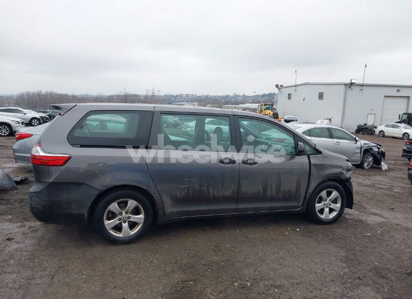 Photo 14 of 2015 Toyota Sienna L 7 PASSENGER (VIN 5TDZK3DC9FS582287)