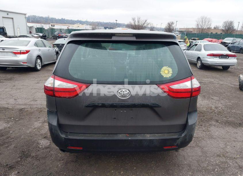 Photo 17 of 2015 Toyota Sienna L 7 PASSENGER (VIN 5TDZK3DC9FS582287)