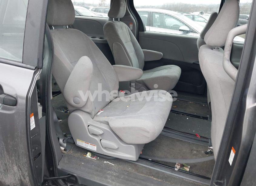 Photo 8 of 2015 Toyota Sienna L 7 PASSENGER (VIN 5TDZK3DC9FS582287)