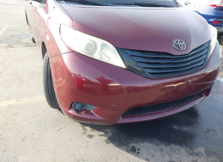 Photo 6 of 2011 Toyota Sienna BASE V6 (VIN 5TDZK3DCXBS157316)