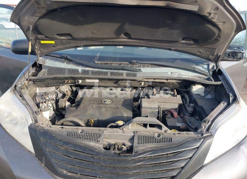 Photo 10 of 2012 Toyota Sienna BASE V6 7 PASSENGER (VIN 5TDZK3DCXCS258843)