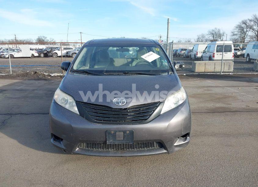 Photo 12 of 2012 Toyota Sienna BASE V6 7 PASSENGER (VIN 5TDZK3DCXCS258843)
