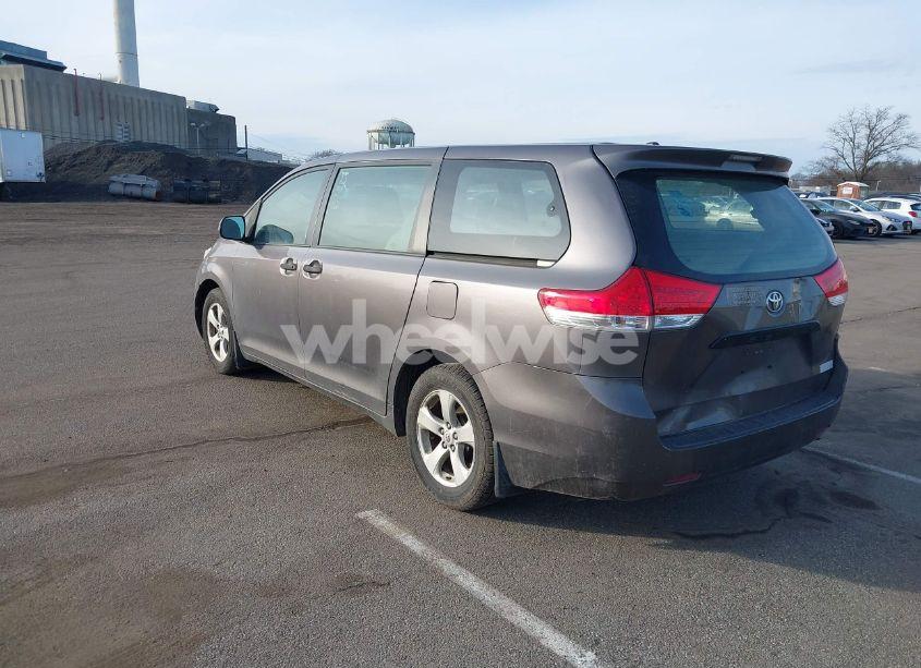 Photo 3 of 2012 Toyota Sienna BASE V6 7 PASSENGER (VIN 5TDZK3DCXCS258843)