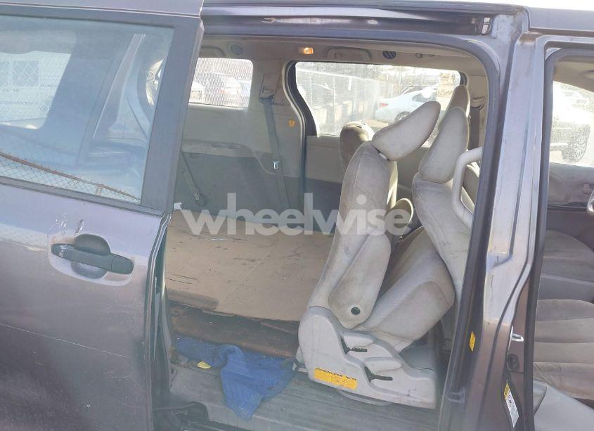 Photo 8 of 2012 Toyota Sienna BASE V6 7 PASSENGER (VIN 5TDZK3DCXCS258843)