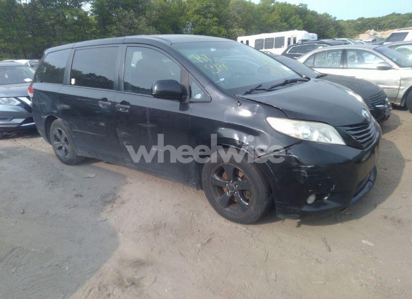 2013 Toyota Sienna L V6 7 PASSENGER (VIN 5TDZK3DCXDS372391) main photo
