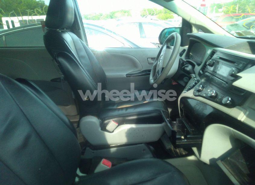 Photo 5 of 2013 Toyota Sienna L V6 7 PASSENGER (VIN 5TDZK3DCXDS372391)