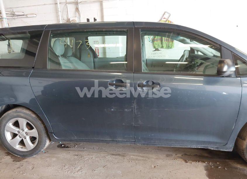 Photo 13 of 2014 Toyota Sienna L V6 7 PASSENGER (VIN 5TDZK3DCXES434910)