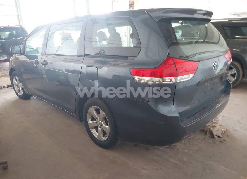 Photo 3 of 2014 Toyota Sienna L V6 7 PASSENGER (VIN 5TDZK3DCXES434910)