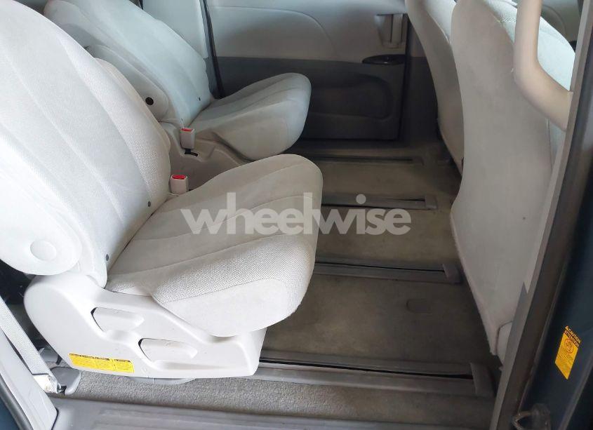 Photo 8 of 2014 Toyota Sienna L V6 7 PASSENGER (VIN 5TDZK3DCXES434910)