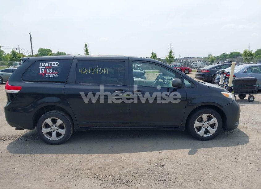 Photo 13 of 2014 Toyota Sienna L V6 7 PASSENGER (VIN 5TDZK3DCXES450220)