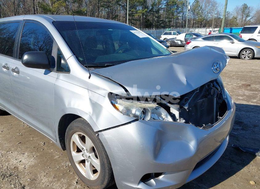 Photo 18 of 2014 Toyota Sienna L V6 7 PASSENGER (VIN 5TDZK3DCXES484819)