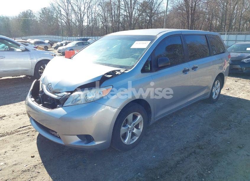 Photo 2 of 2014 Toyota Sienna L V6 7 PASSENGER (VIN 5TDZK3DCXES484819)