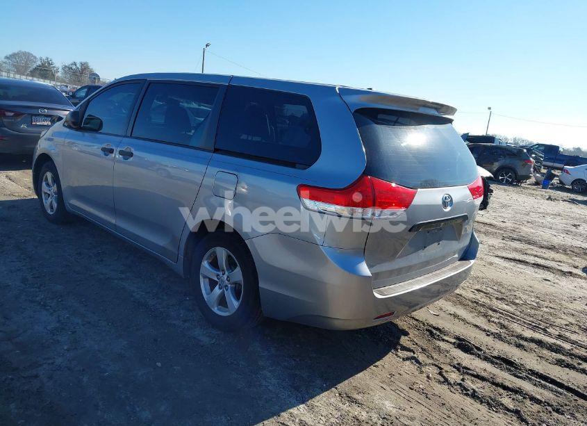 Photo 3 of 2014 Toyota Sienna L V6 7 PASSENGER (VIN 5TDZK3DCXES484819)