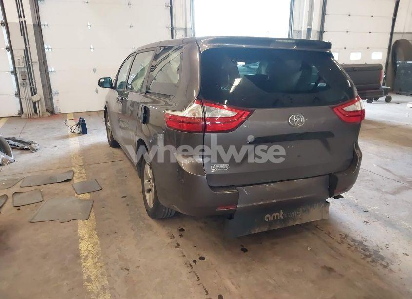 Photo 3 of 2015 Toyota Sienna L 7 PASSENGER (VIN 5TDZK3DCXFS567507)