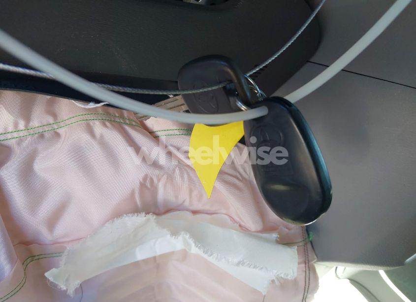 Photo 11 of 2015 Toyota Sienna L (VIN 5TDZK3DCXFS594786)