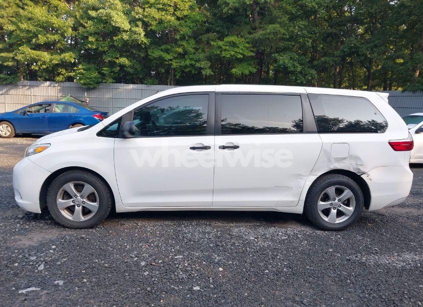 Photo 14 of 2015 Toyota Sienna L 7 PASSENGER (VIN 5TDZK3DCXFS614096)