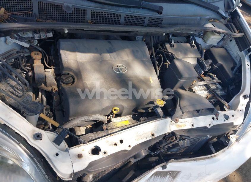 Photo 10 of 2015 Toyota Sienna L (VIN 5TDZK3DCXFS640245)