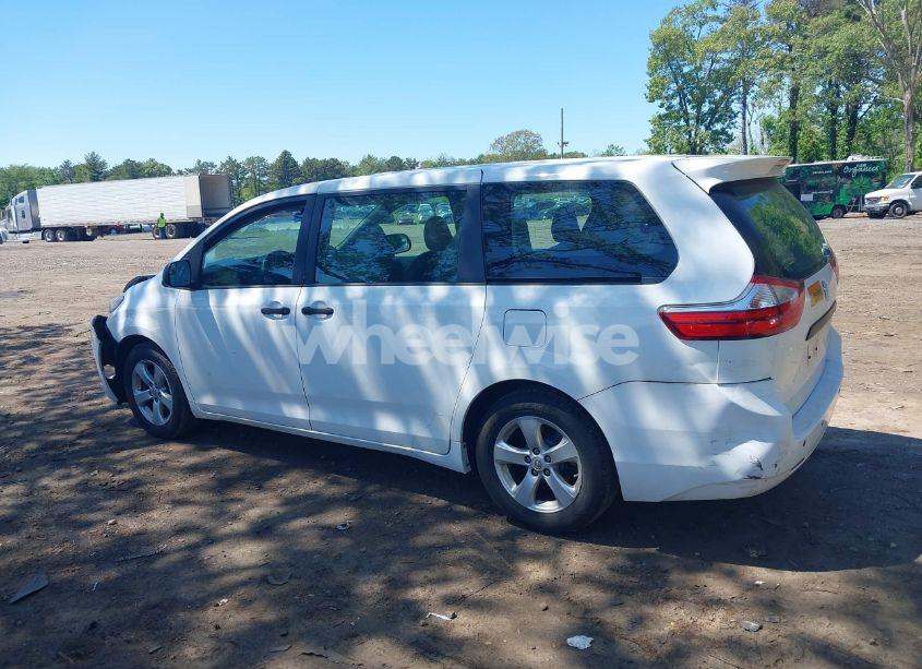 Photo 14 of 2015 Toyota Sienna L (VIN 5TDZK3DCXFS640245)