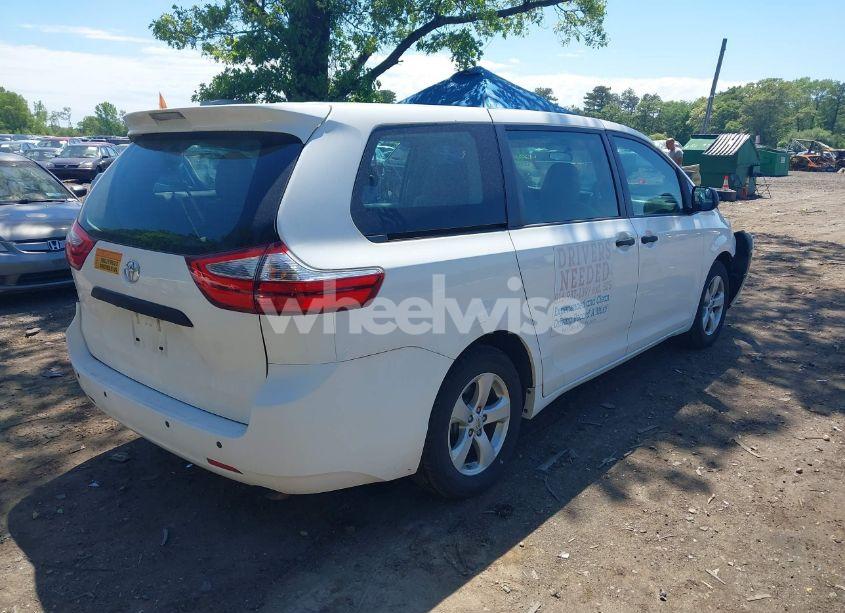 Photo 4 of 2015 Toyota Sienna L (VIN 5TDZK3DCXFS640245)