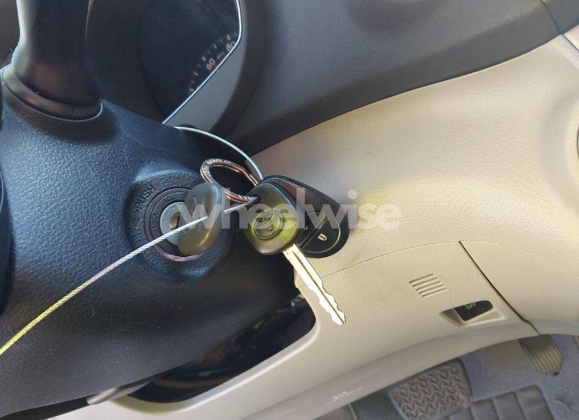 Photo 11 of 2010 Toyota Highlander BASE V6 (VIN 5TDZK3EH0AS002766)