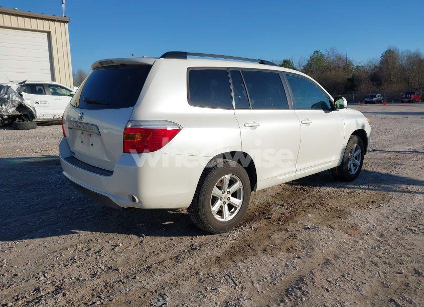Photo 4 of 2010 Toyota Highlander BASE V6 (VIN 5TDZK3EH0AS002766)
