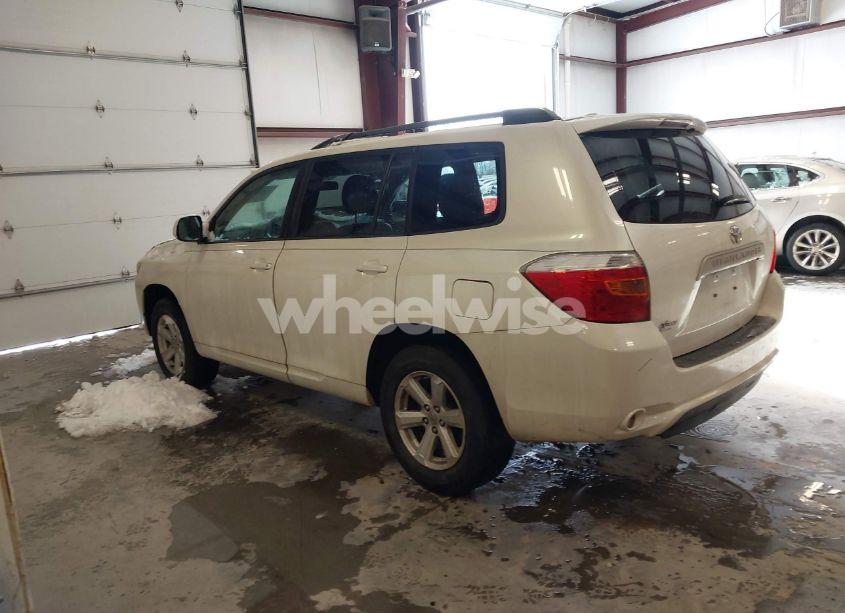 Photo 3 of 2010 Toyota Highlander BASE V6 (VIN 5TDZK3EH0AS005649)