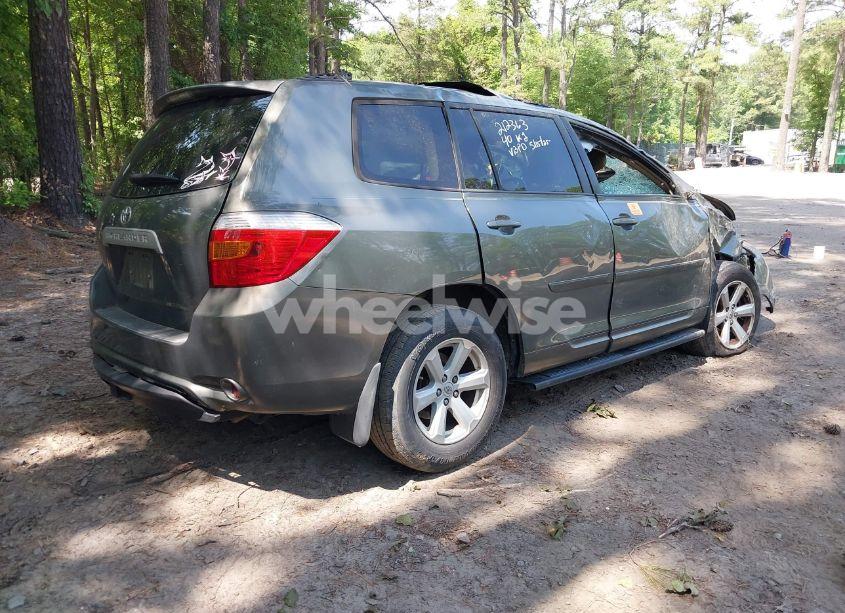Photo 4 of 2010 Toyota Highlander BASE V6 (VIN 5TDZK3EH0AS023732)