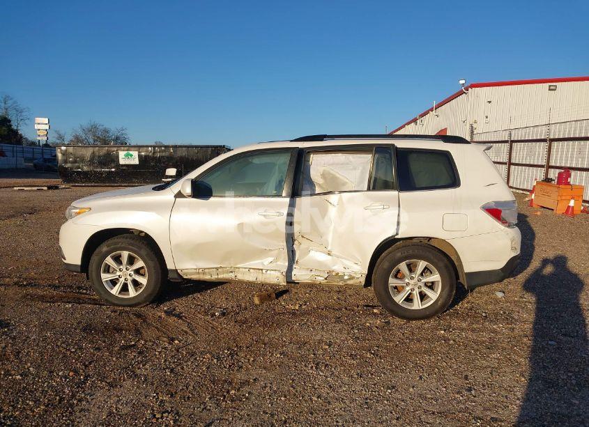 Photo 15 of 2011 Toyota Highlander SE V6 (VIN 5TDZK3EH0BS033260)