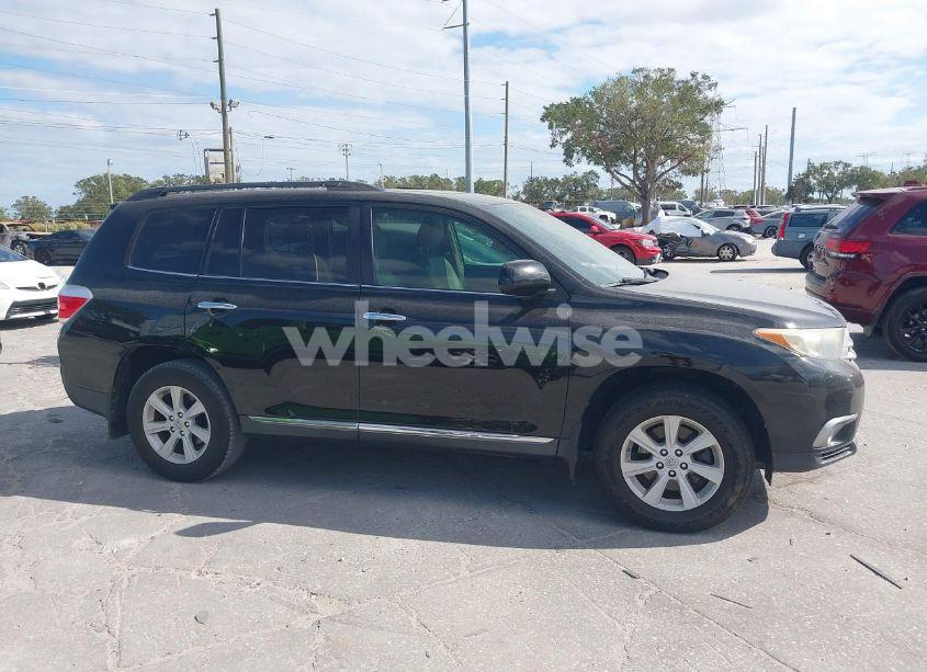 Photo 13 of 2012 Toyota Highlander SE V6 (VIN 5TDZK3EH0CS089636)
