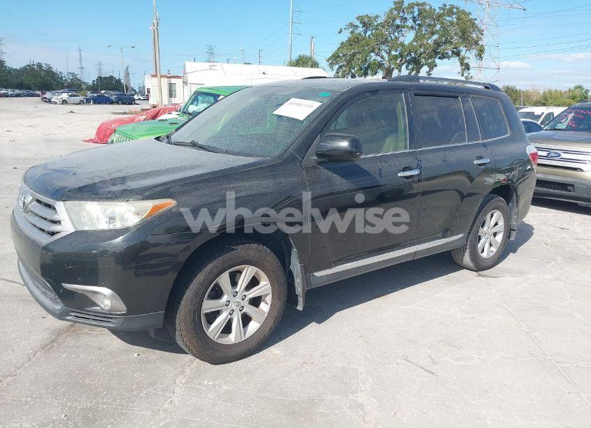 Photo 2 of 2012 Toyota Highlander SE V6 (VIN 5TDZK3EH0CS089636)
